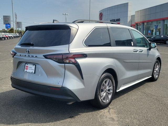 2023 toyota sienna xle 7 passenger