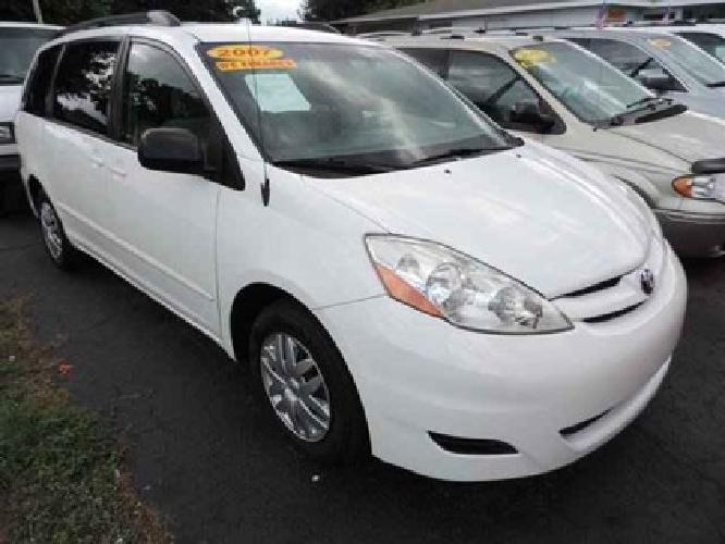 2007 toyota sienna le fwd 8-passenger seating in kissimmee, fl