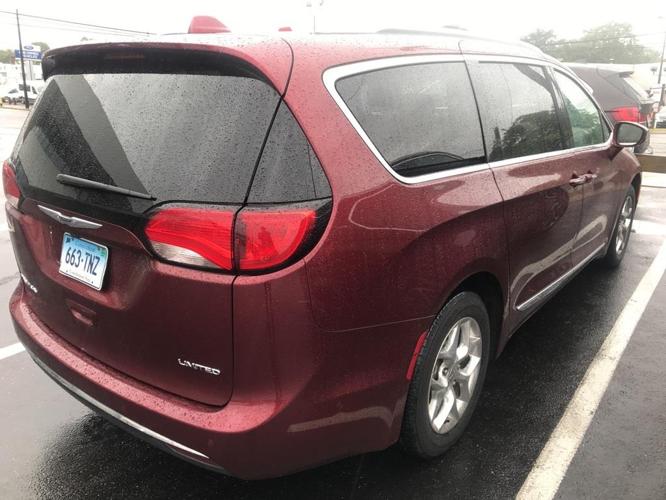 2017 chrysler pacifica limited limited 4dr mini-van for sale in bridgeport, connecticut