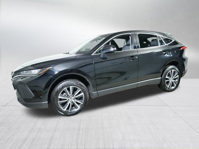 2022 toyota venza le