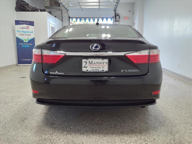 2013 lexus es 300h base