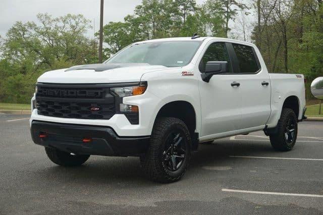 2024 chevrolet silverado 1500 custom trail boss 4x4 crew cab 5.75 ft. box 147.4 in. wb in indian springs, alabama