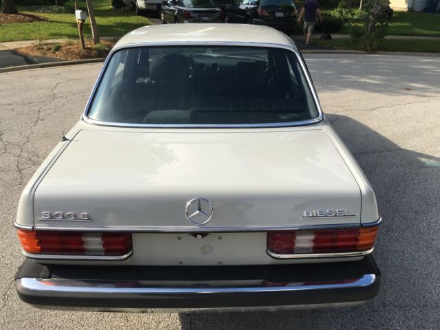 1980 mercedes-benz 300d 1 owner 40k miles ready to go!