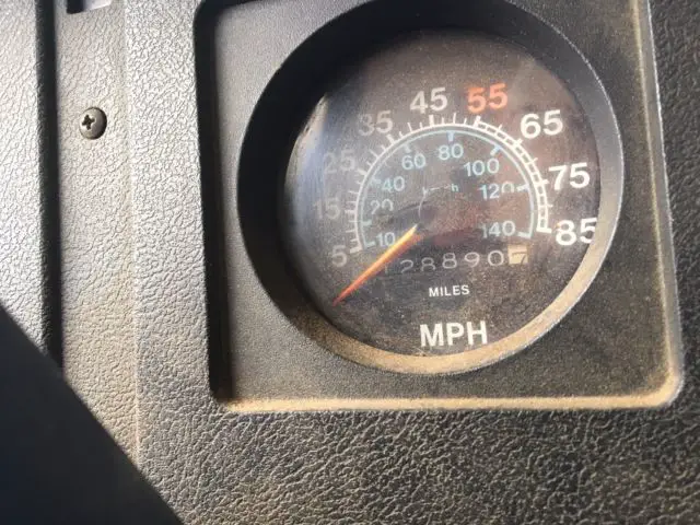 1987 international harvester model 1700 truck 2600 gwv