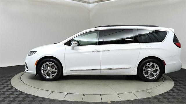 2022 chrysler pacifica limited