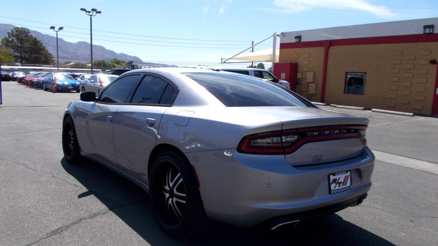 2015 dodge charger se