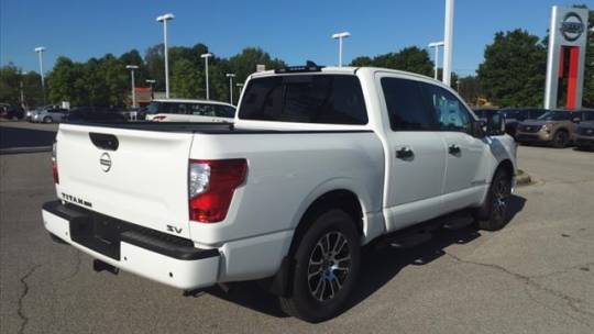 2024 Nissan Titan sv