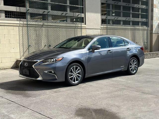 2018 lexus es 300h base