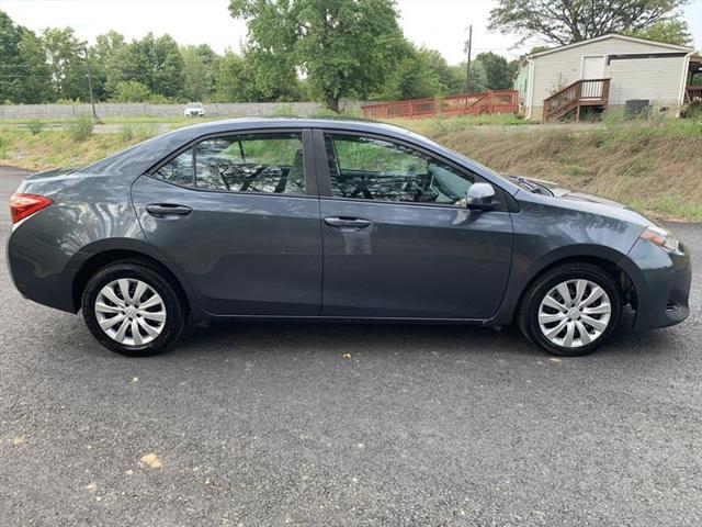 2018 toyota corolla le