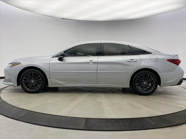 2021 toyota avalon hybrid xse
