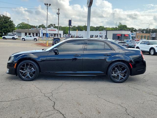 2022 chrysler 300 touring