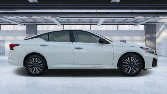 2025 Nissan Altima