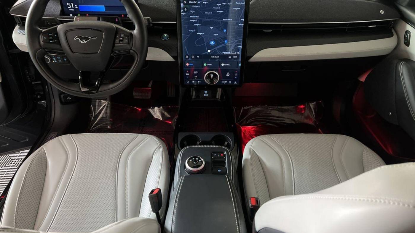 2022 ford mustang mach-e premium