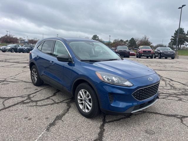 2022 ford escape se