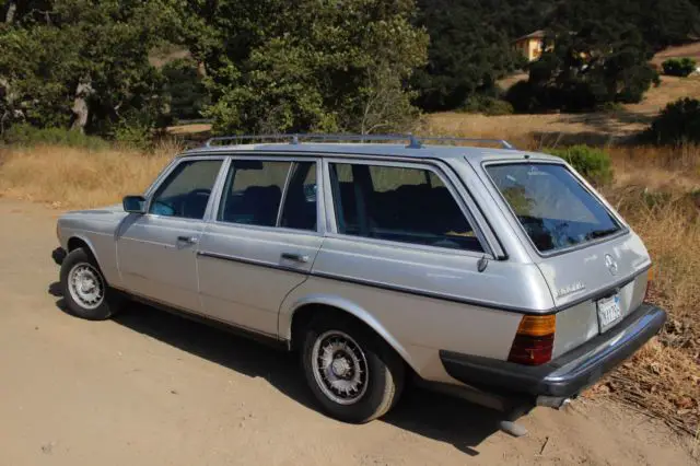 1982 mercedes-benz 300td estate wagon manual