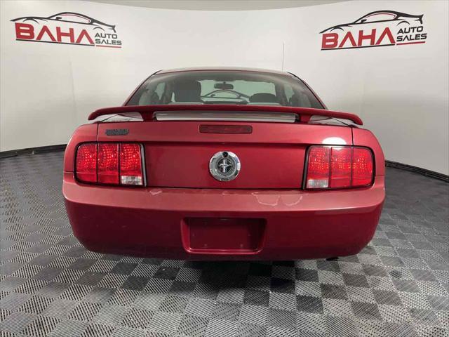 2005 ford mustang deluxe