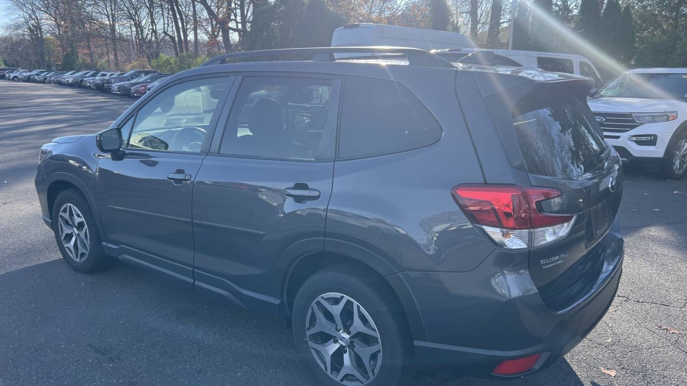 2021 subaru forester premium