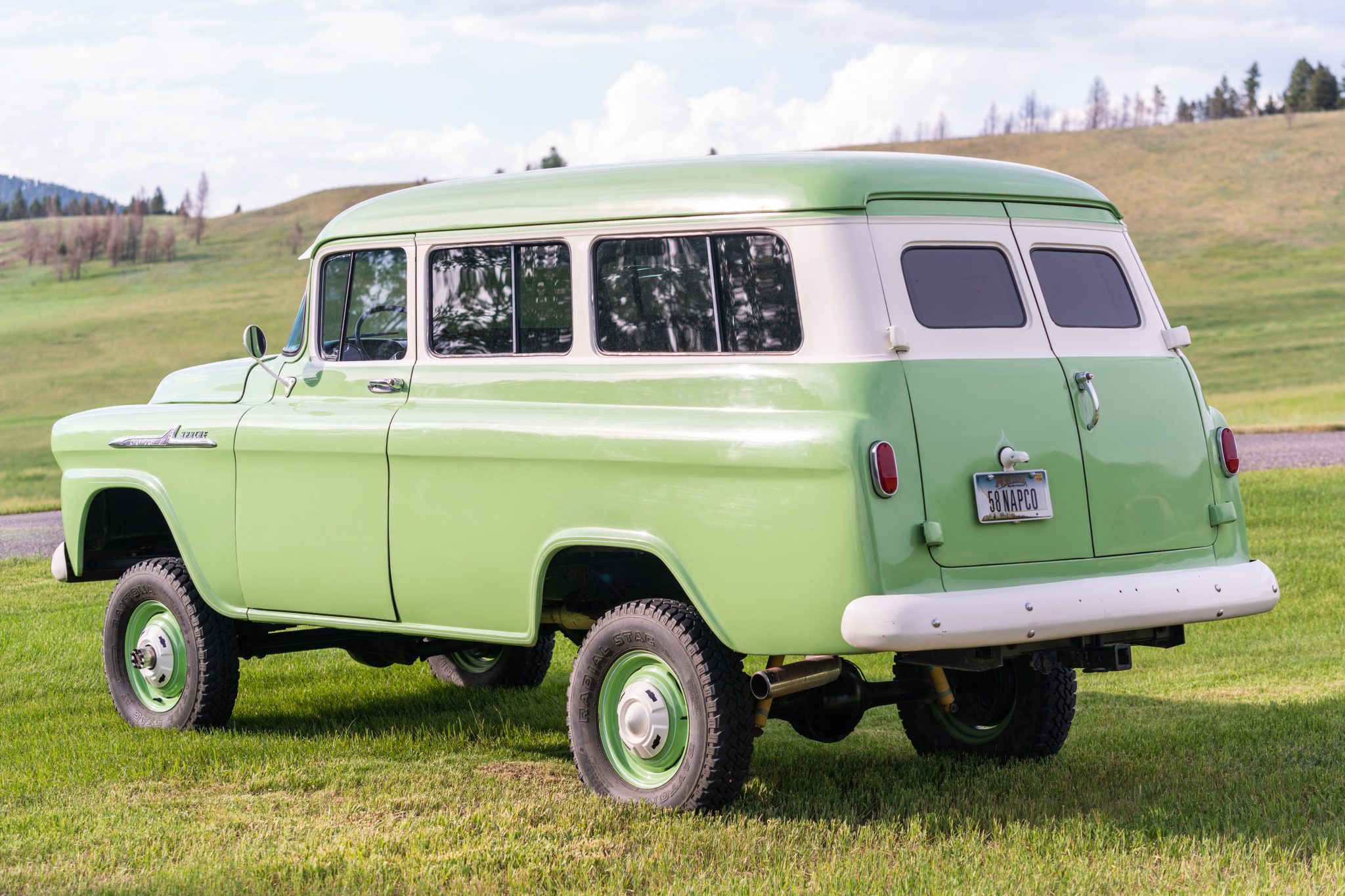 1958 chevrolet suburban carryall napco 4×4