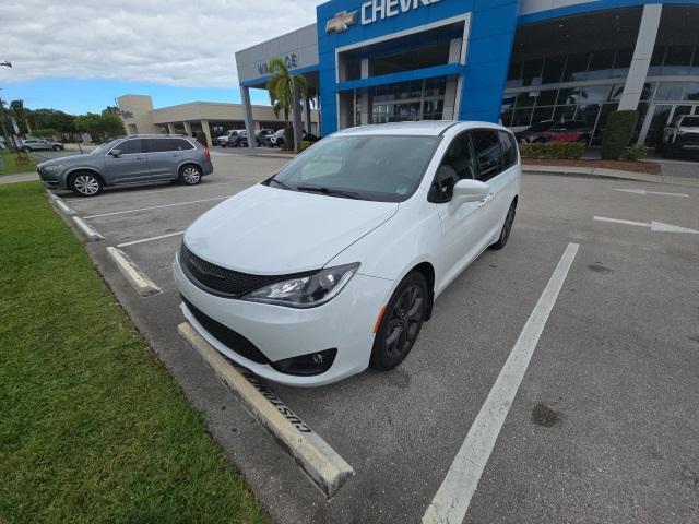 2019 chrysler pacifica touring plus