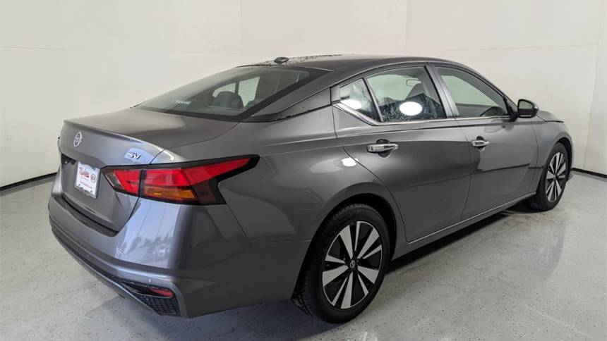 2022 nissan altima 2.5 sv