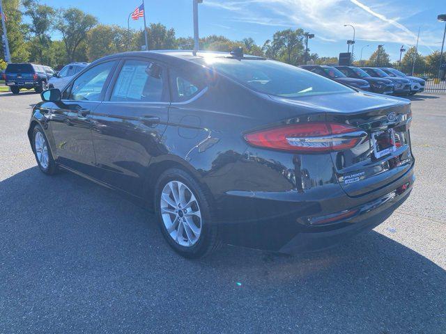 2019 ford fusion se