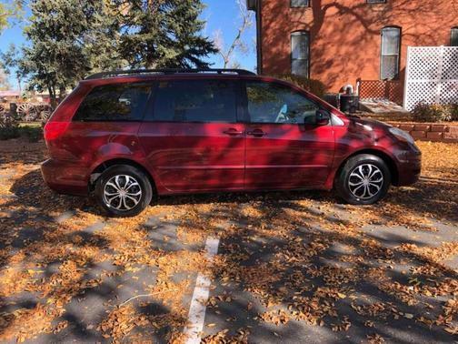 2008 toyota sienna in saint louis, missouri
