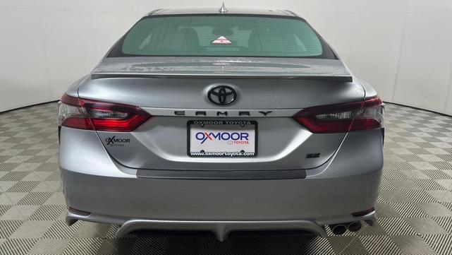 2022 toyota camry se