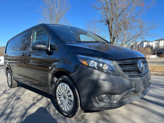 2023 mercedes-benz metris base