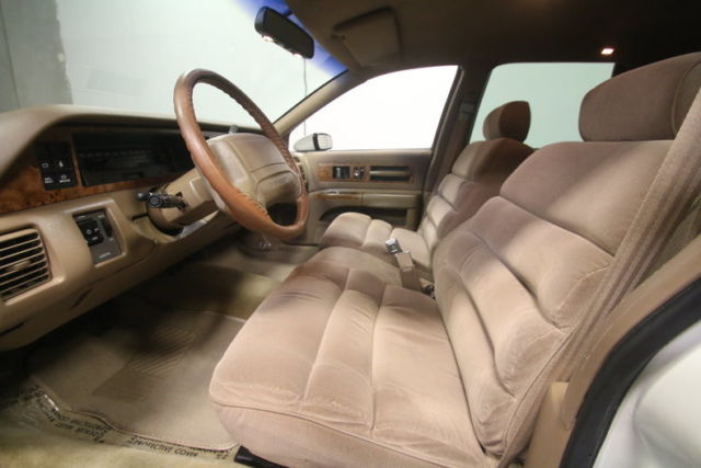 superclean caprice wagon, 62,130 actual miles, clean carfax, modern classic!!