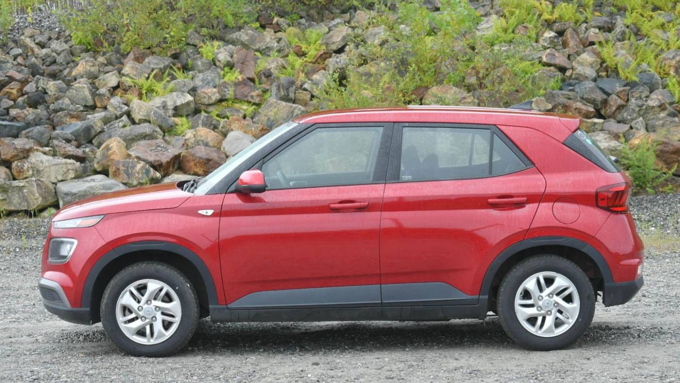 2021 hyundai venue se