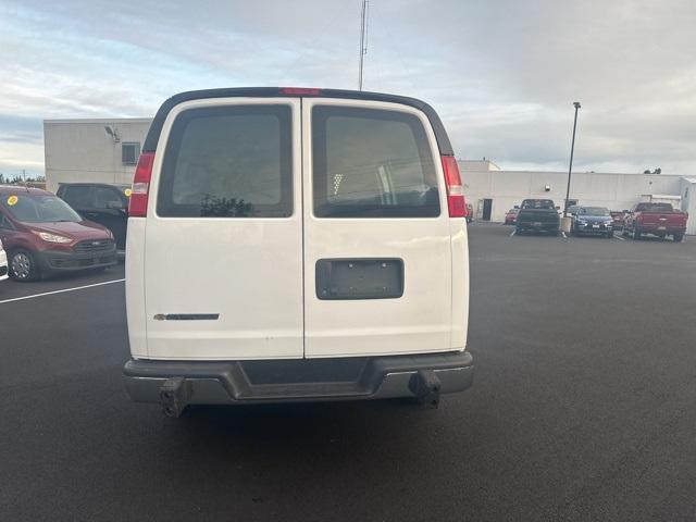 2022 chevrolet express 2500 work van
