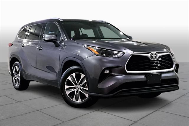 2022 toyota highlander xle