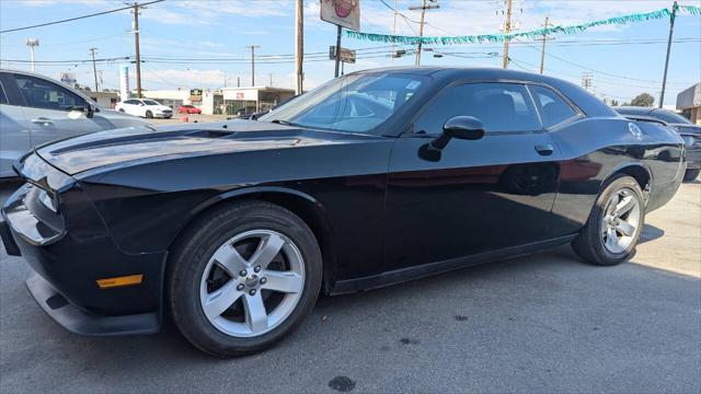 2011 dodge challenger base
