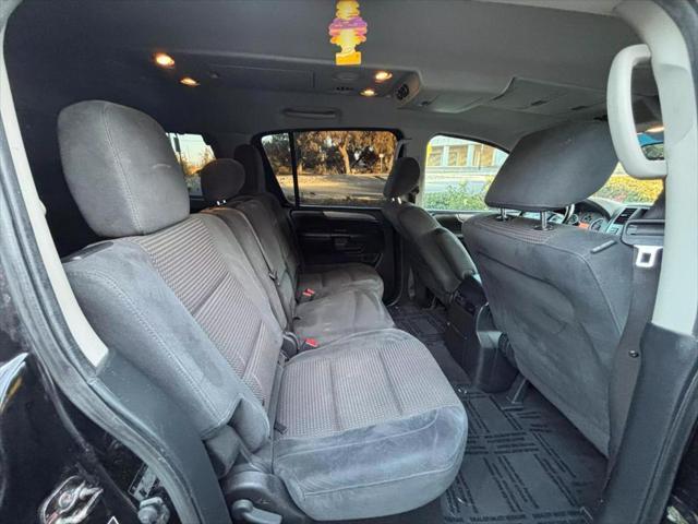 2013 nissan armada sv sport utility 4d