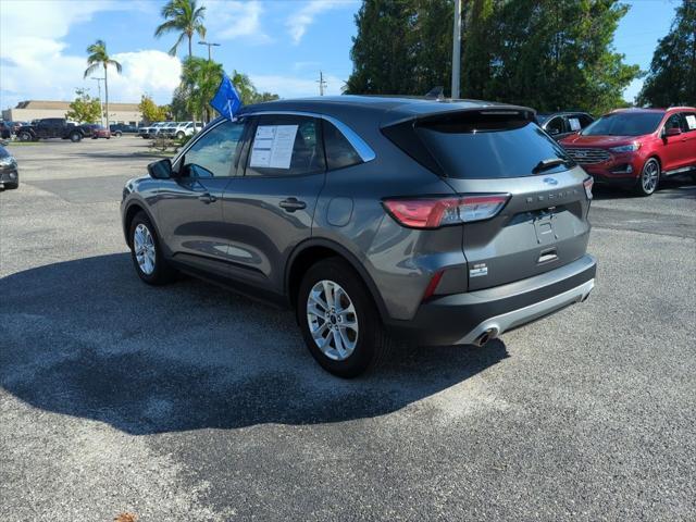 2021 ford escape se