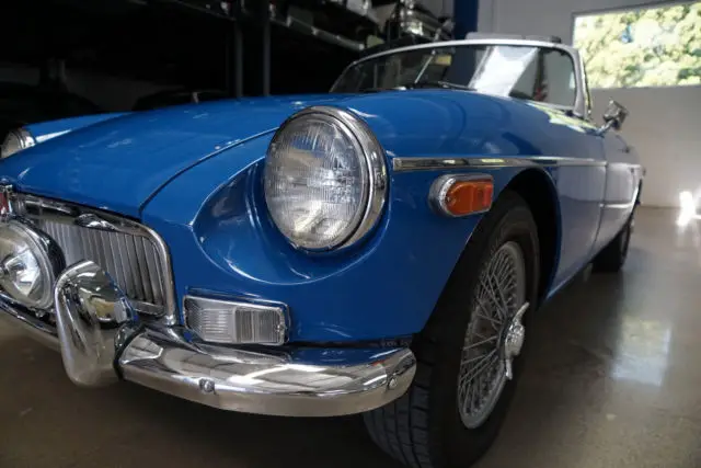 54400 miles 1800 4 cyl manualconvertible