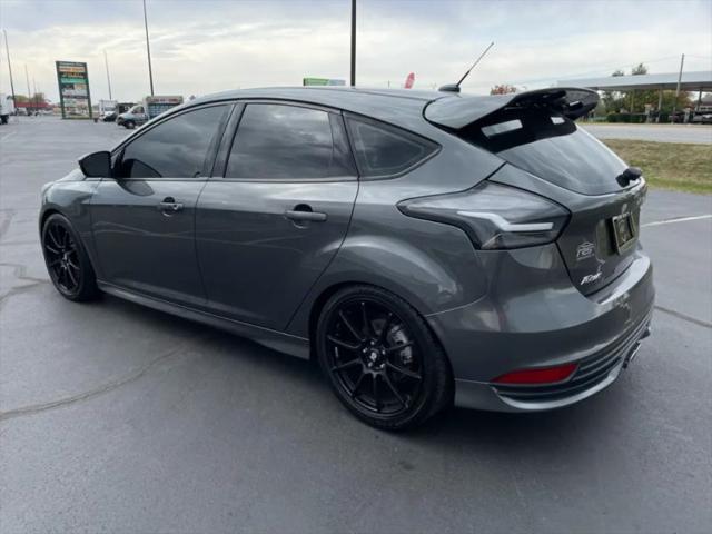 2017 ford focus st