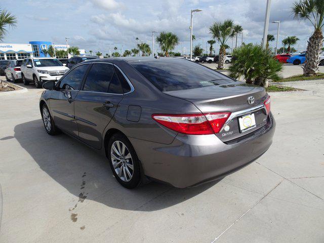 2017 toyota camry le
