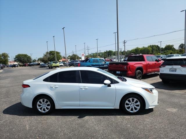 2024 toyota corolla le