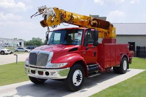 altec d945-br / 2002 international 4400 digger derrick for sale in minot, north dakota