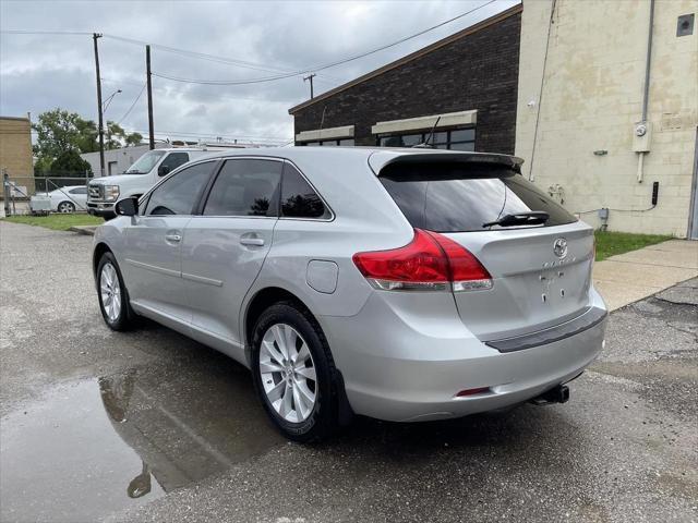 2011 toyota venza base