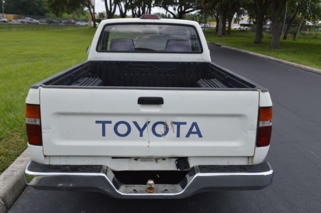 1994 toyota pickup 22re engine 5 speed cold a/c high bid wins no rust florida !!