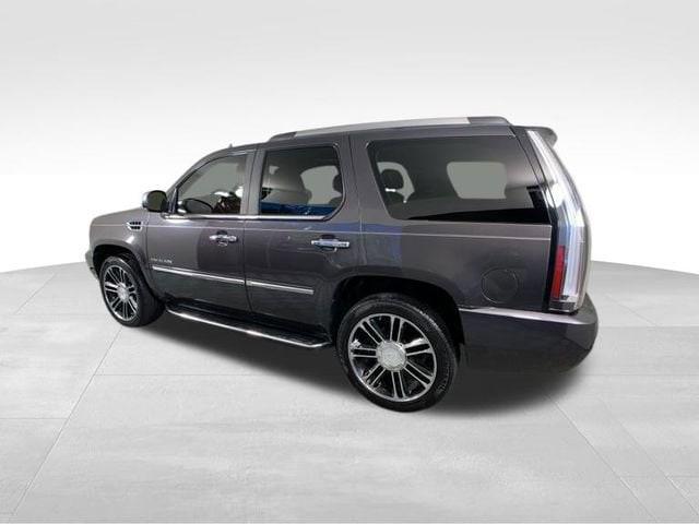 2010 cadillac escalade luxury