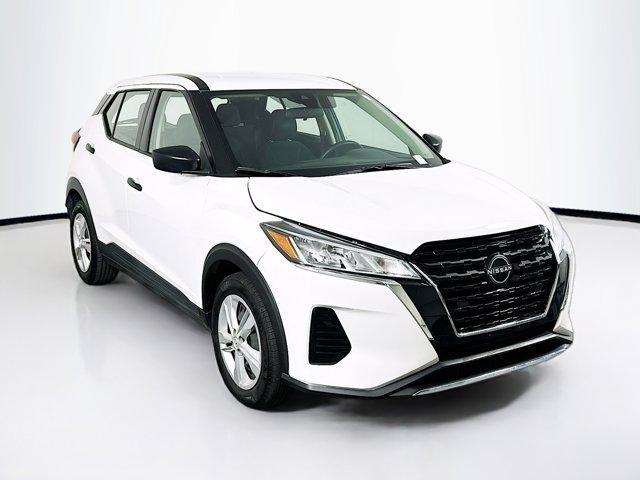 2022 nissan kicks s