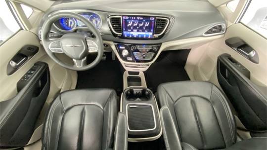 2022 chrysler pacifica touring l