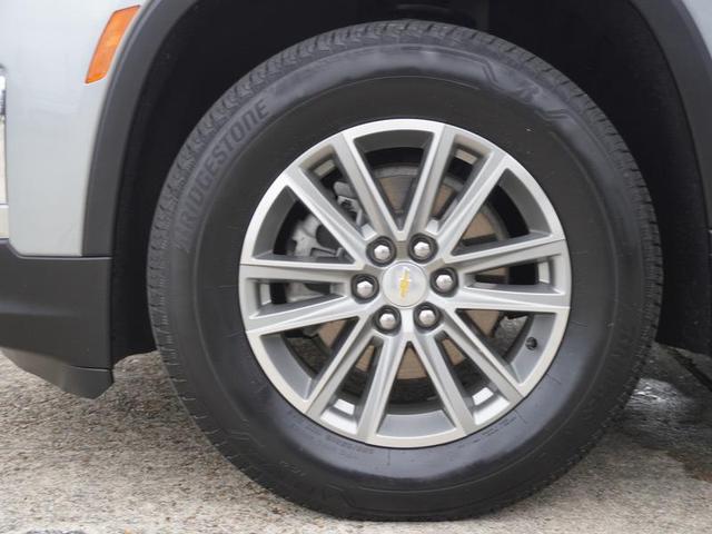 2023 chevrolet traverse lt leather