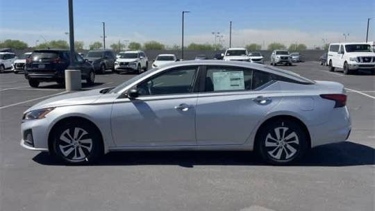 2024 Nissan