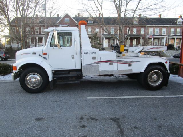 95 international 4700 wrecker jerr-dan 88,000 miles