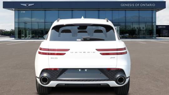 2025 Genesis GV70