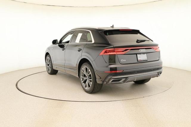 2022 audi q8 55 premium plus